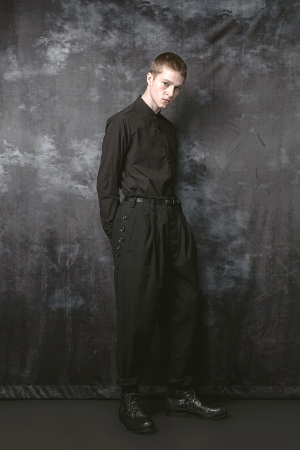 MULTI BUTTONS TUCK PANTS W/BELT