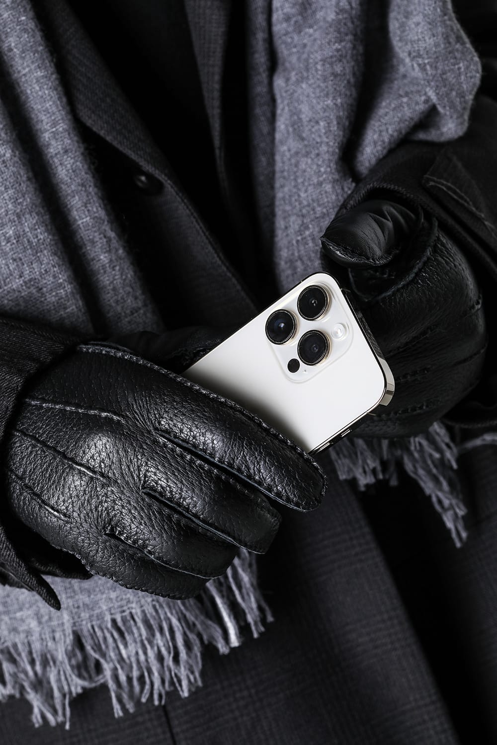 Oxburgh Sccottish Cashmare Touch Screen Leather Glove Black