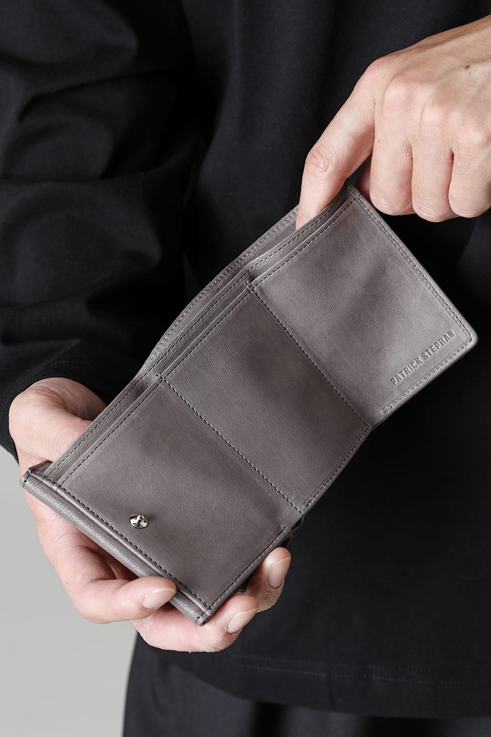 レザー トライフォールド ウォレット 'cartable' Slate Gray