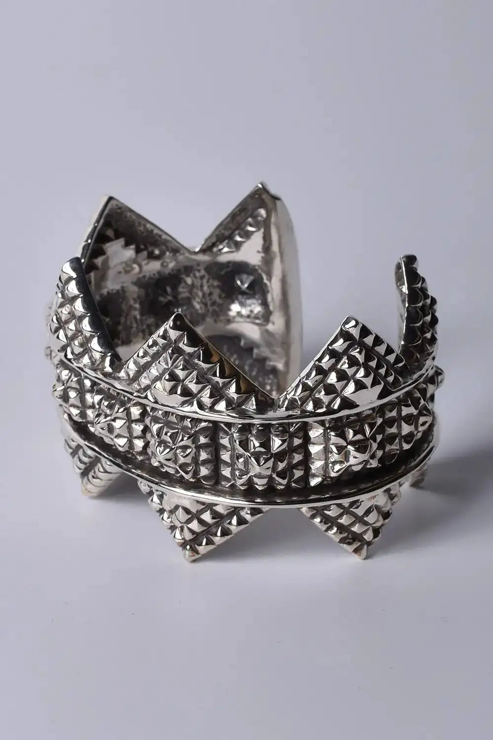 Natural Instic-NI-B-10-Silver-Size L-50%-LL-20240610