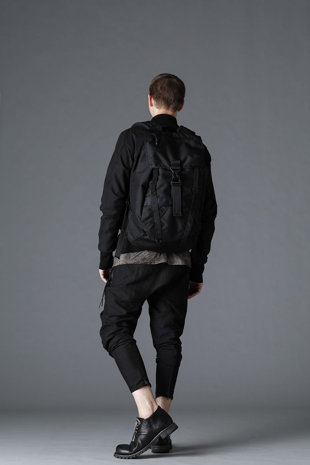 Dobby Minimalist Border Slim Tapered Pants