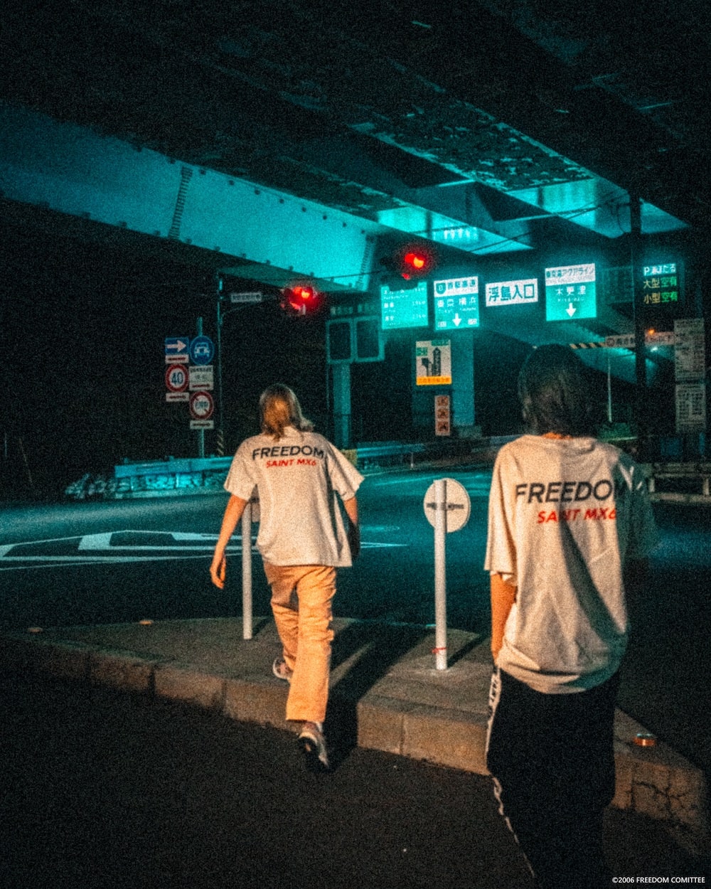 FREEDOM × SAINT Mxxxxxx ASTRO Short sleeve T-shirt