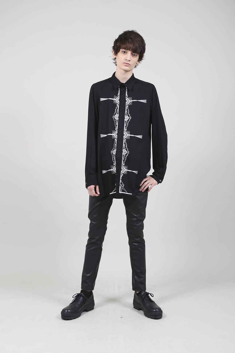 レーヨン ツイル 刺繍 レギュラー シャツ ブラック