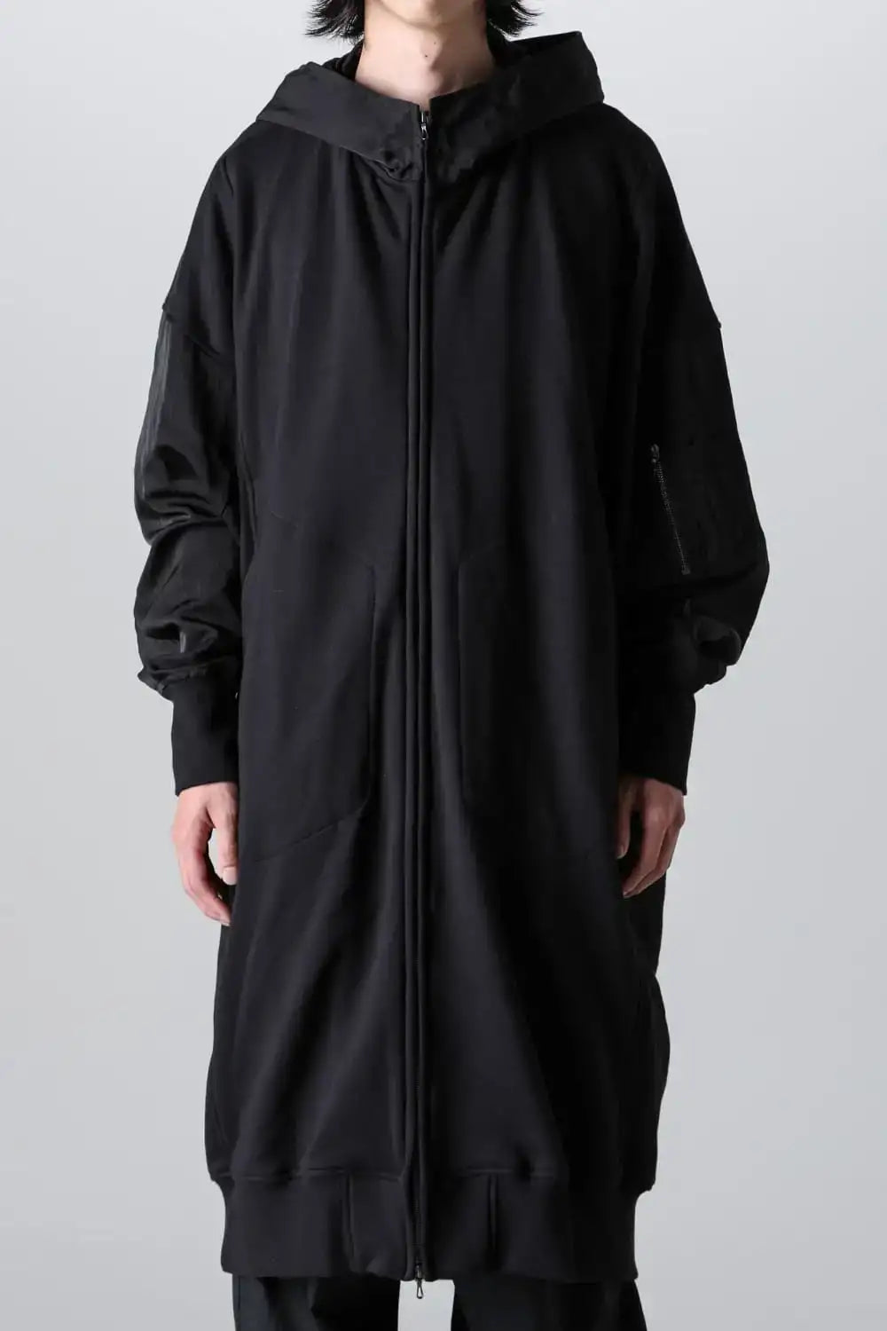 julius-24ps-847cum1-black-size4-100%-wd-20240115