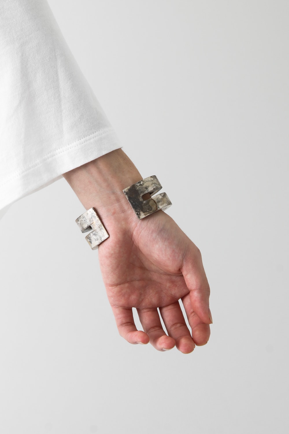 Parts of Four 17-18AW Crescent Crevice Bracelet SUAG 30mm