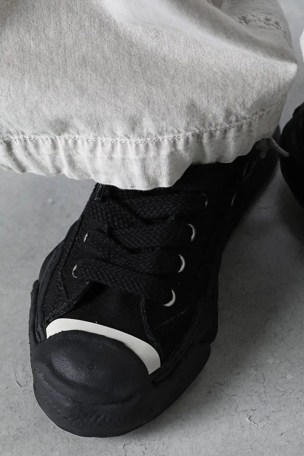 HANK Original sole Toe cap sneaker LOW canvas Black/Black