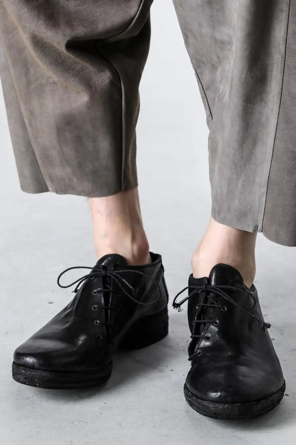 incarnation × DEVOA Shoes Horse leather garment dyed Black