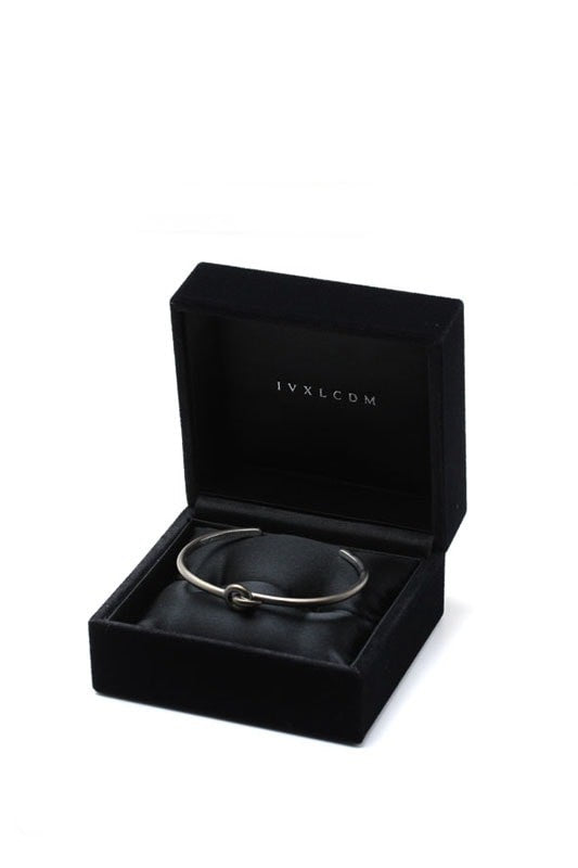 IVXLCDM BOND BANGLE (BLACK)