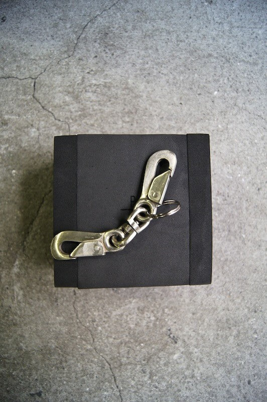 Parts of Four Mini Swivel Binding Clip