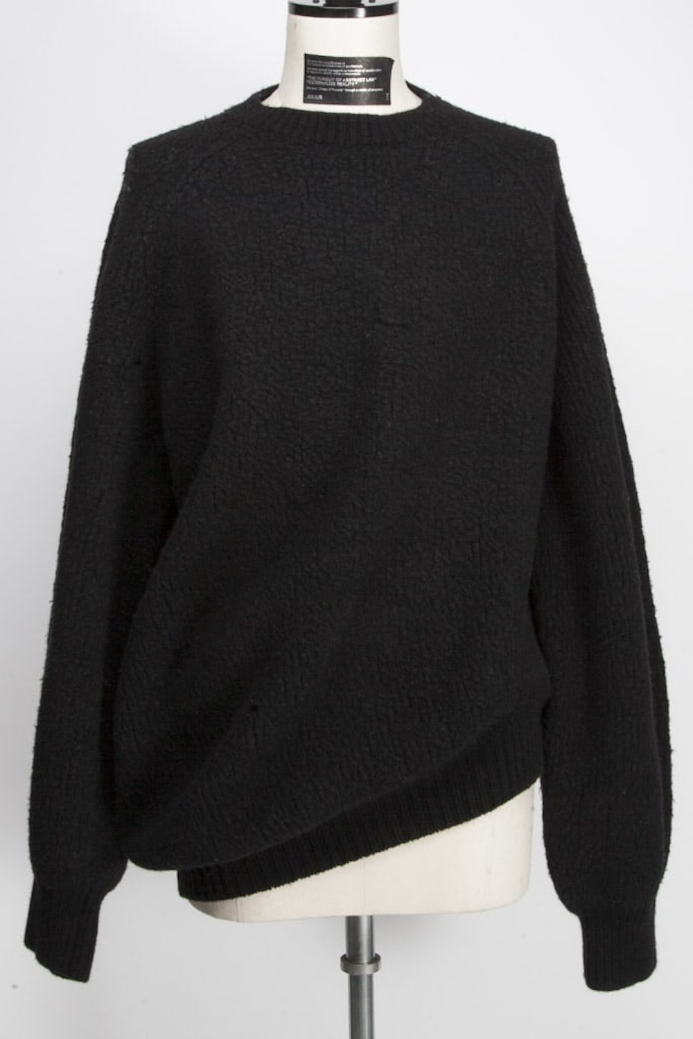 DRAPING SWEATER
