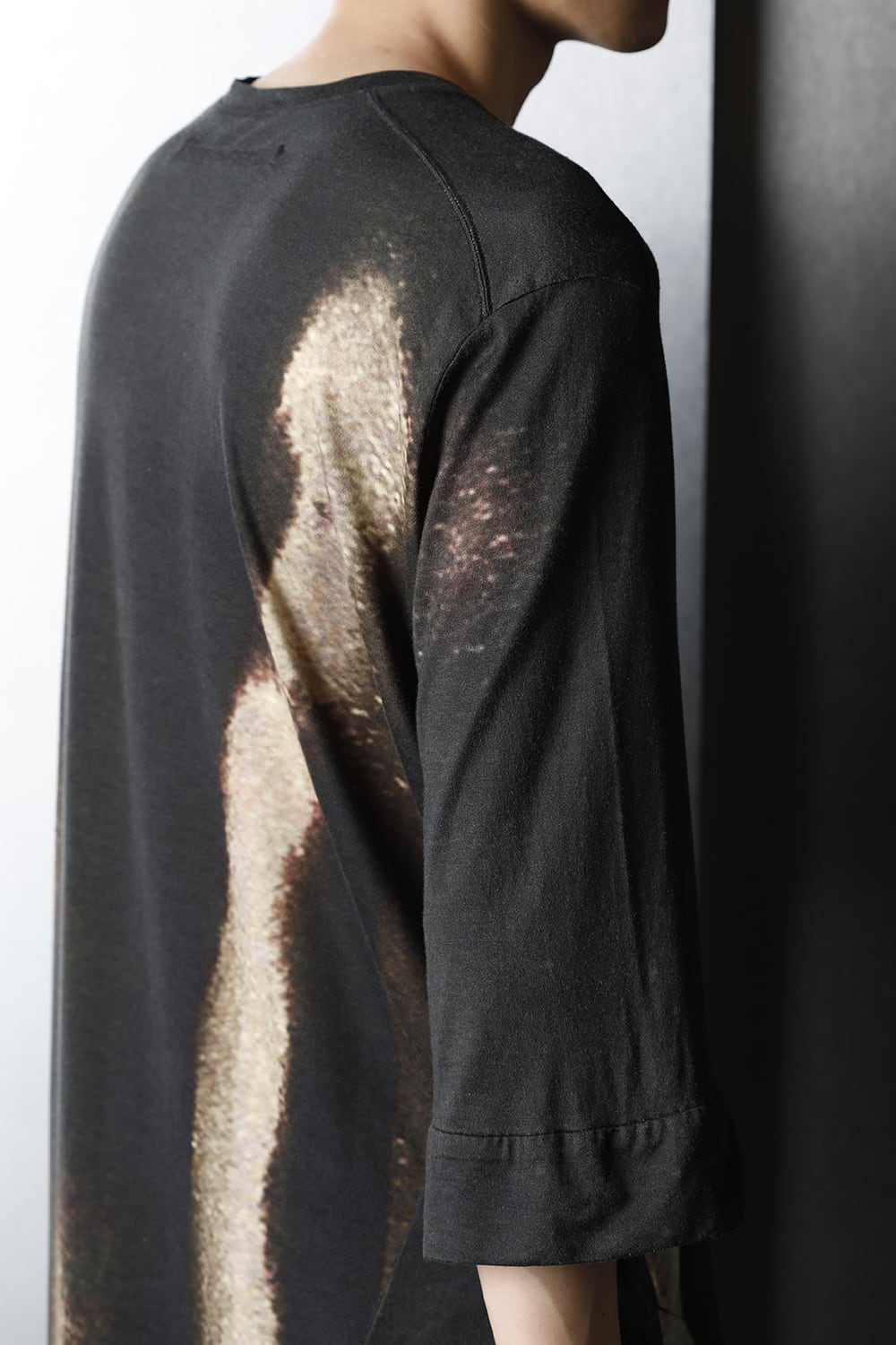 ダイレイテッドプリント ロングスリーブTシャツ ブラック