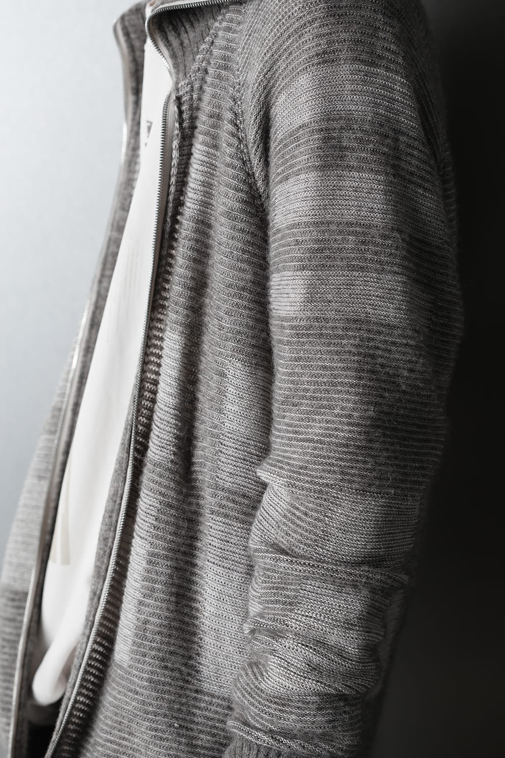 Front zip High neck knit Light Gray