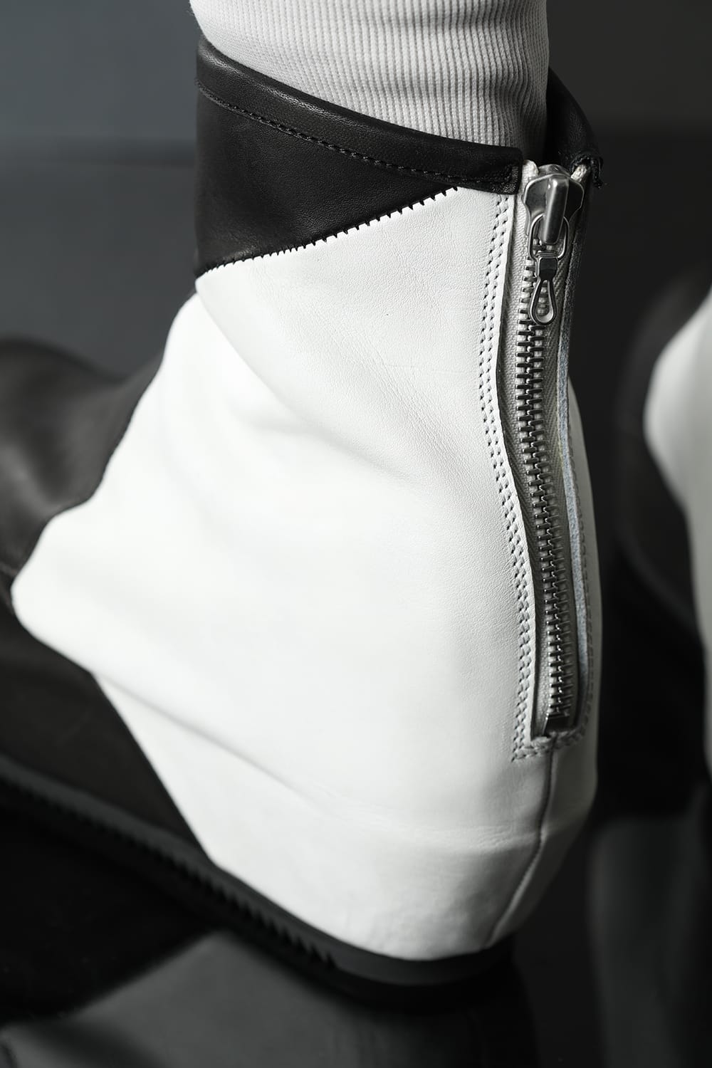 Prism In heeled boots Black × White