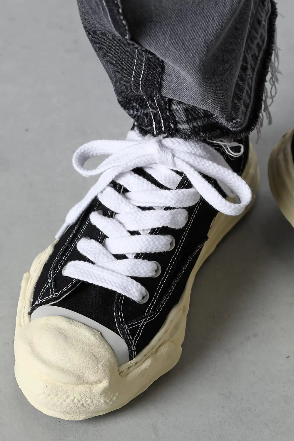 HANK Low Cut canvas Vintage like Sole Black