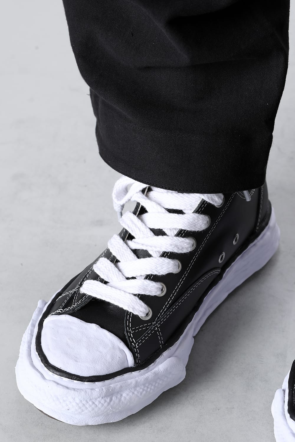 PETERSON 23 Leather Low Cut Sneakers Black