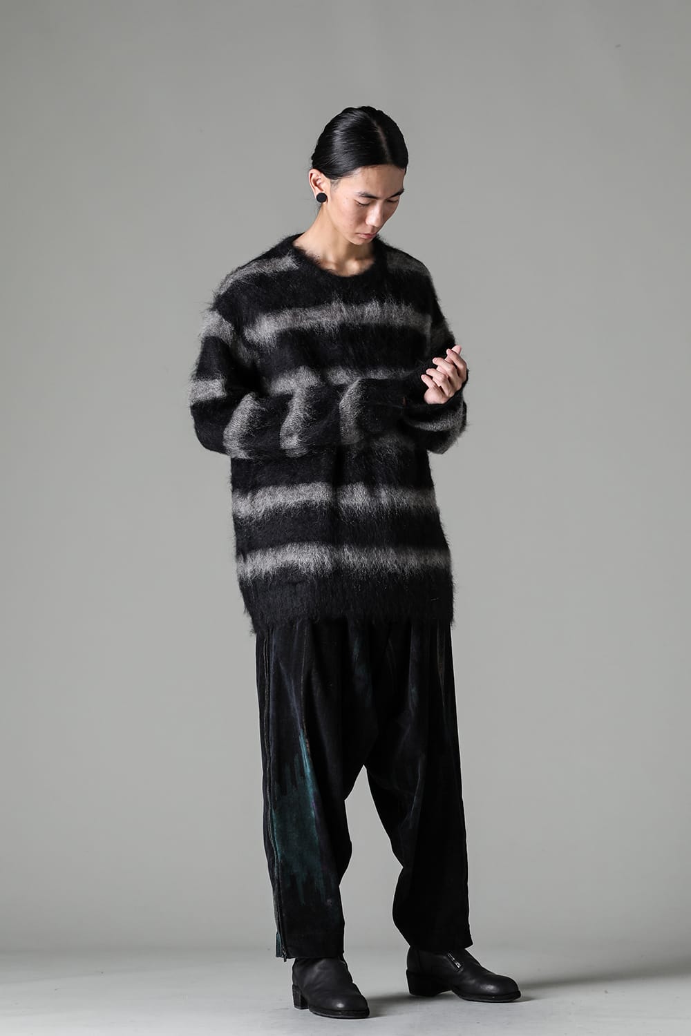 Round Neck Long Sleeve Knit Black