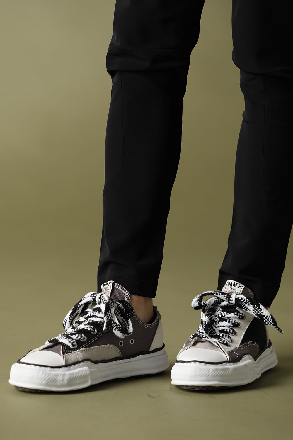 -ピーターソン ロー- オリジナルソール マルチカラー ローカット スニーカー Black / White