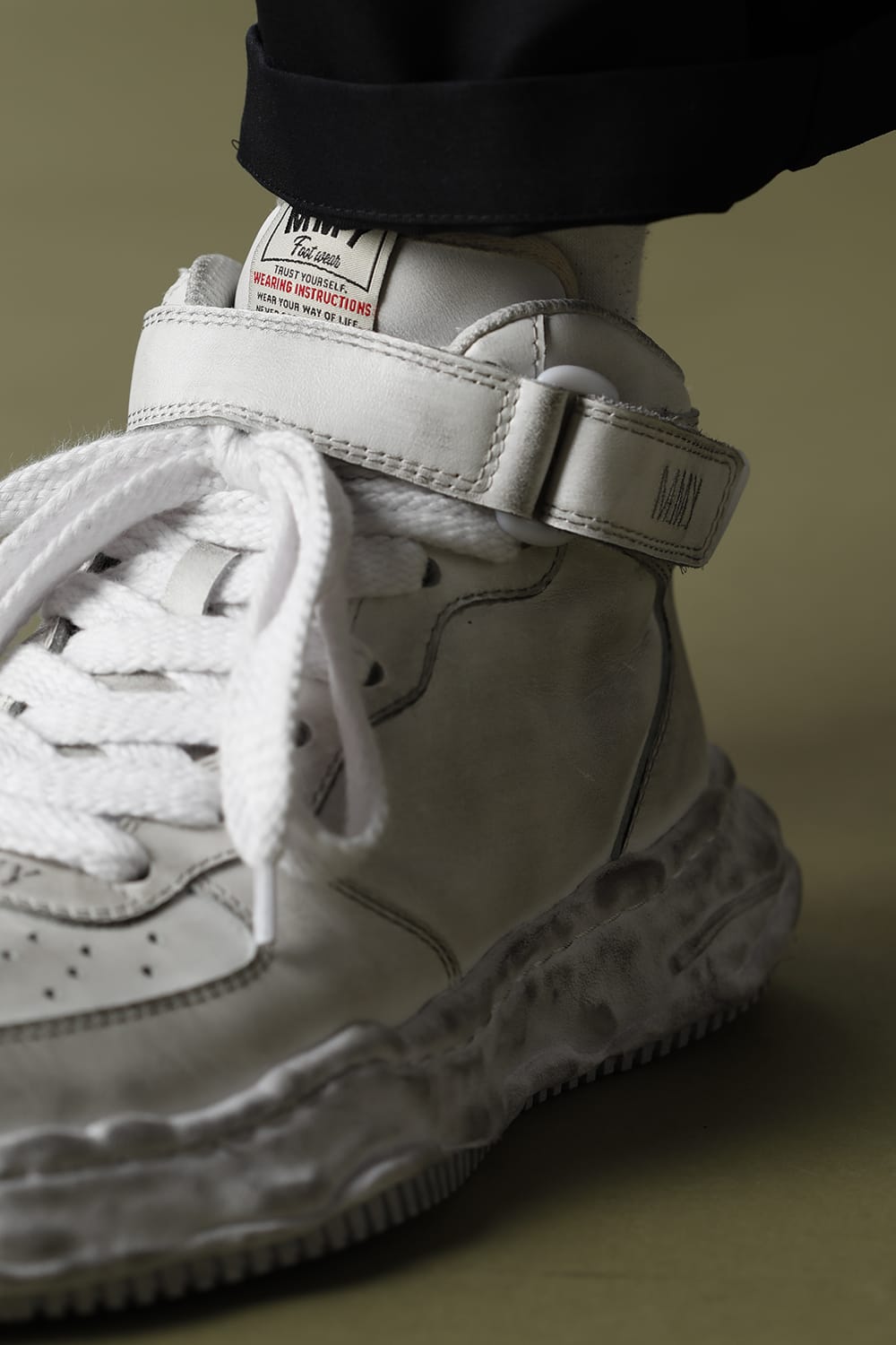 -ウェイン ハイ- オリジナルソール 汚し加工 レザー ハイトップ スニーカー White