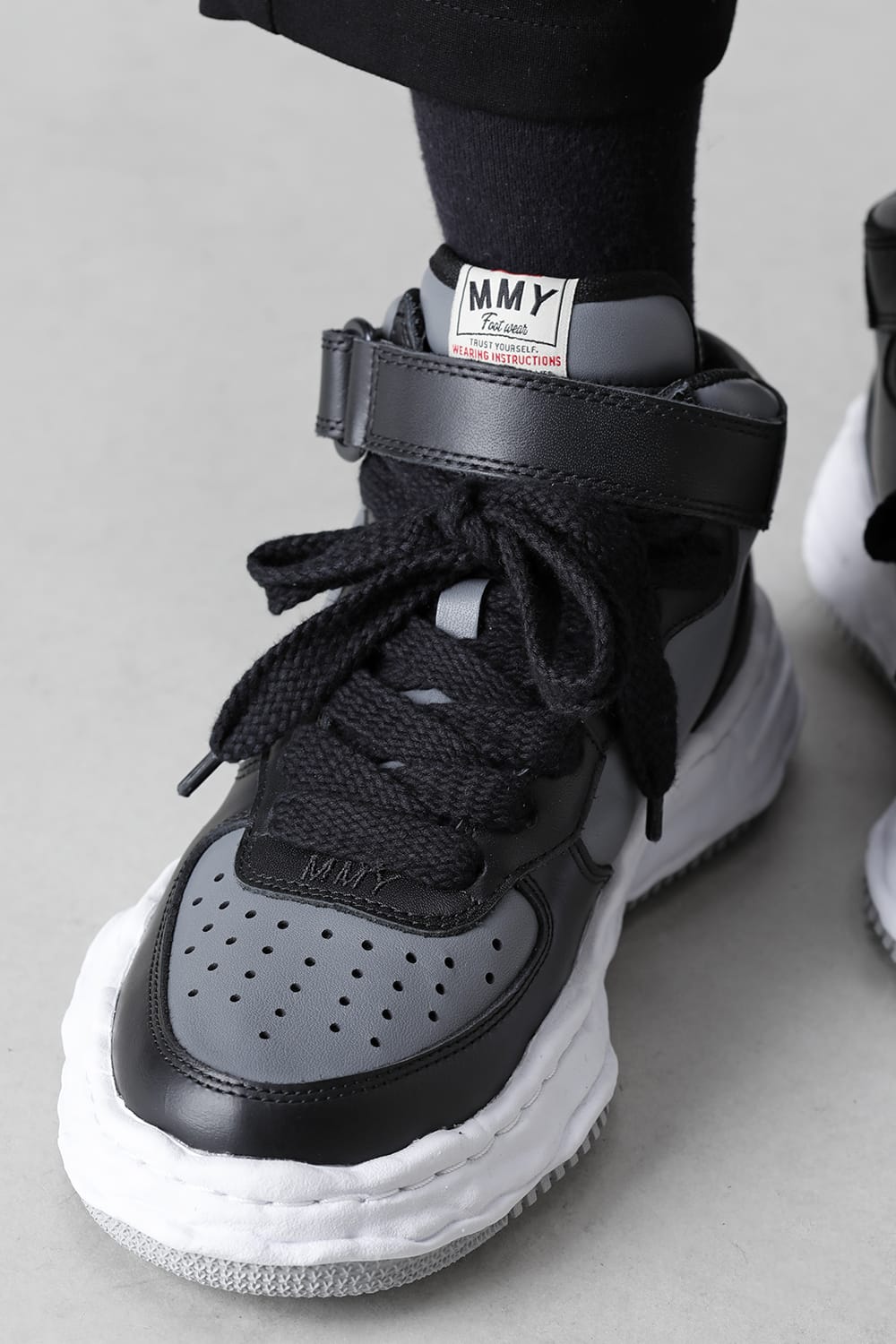 -ウェイン ハイ- オリジナルソール レザー ハイトップ スニーカー Black / Gray