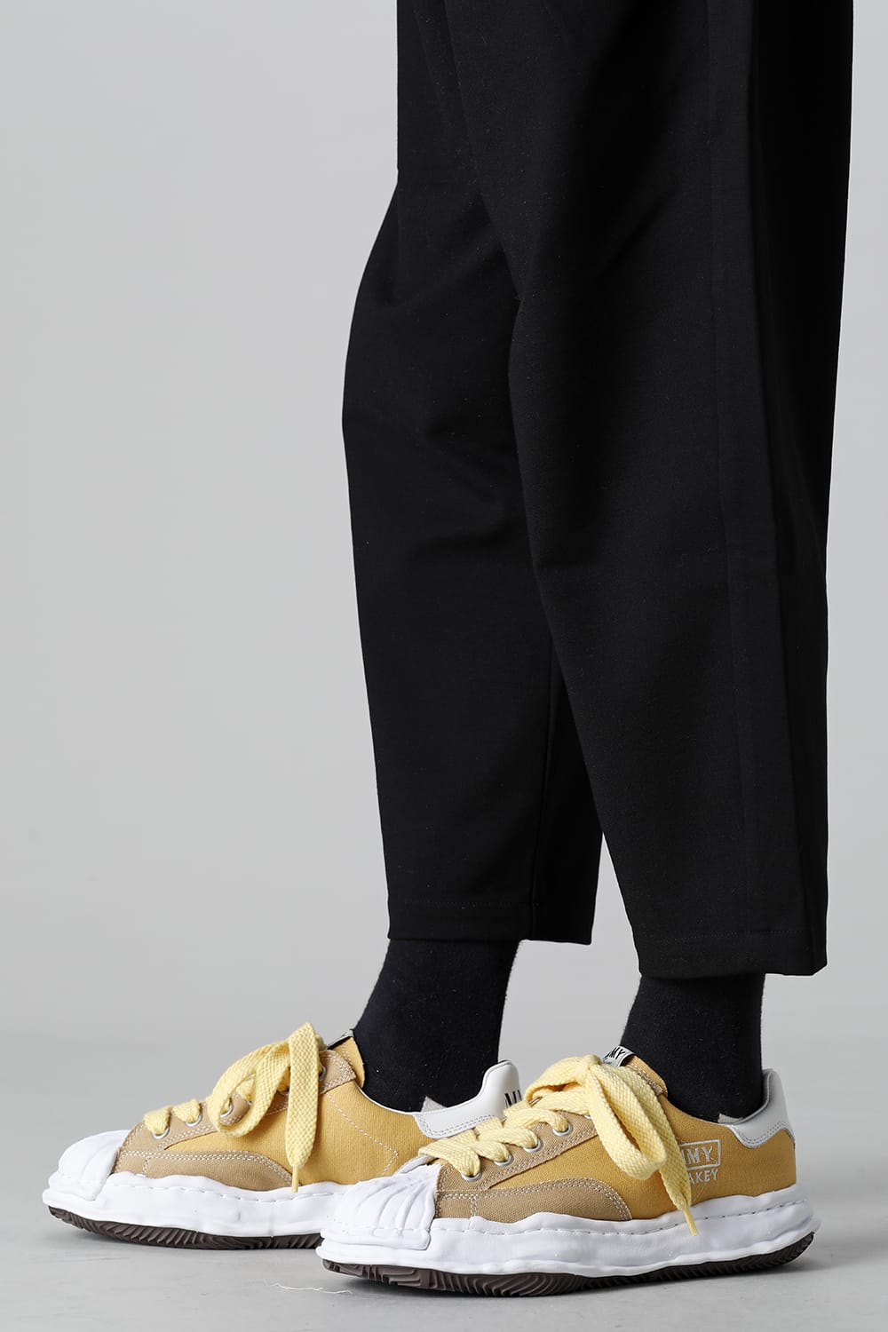 -BLAKEY Low- Original sole canvas Low-Top sneakers Yellow