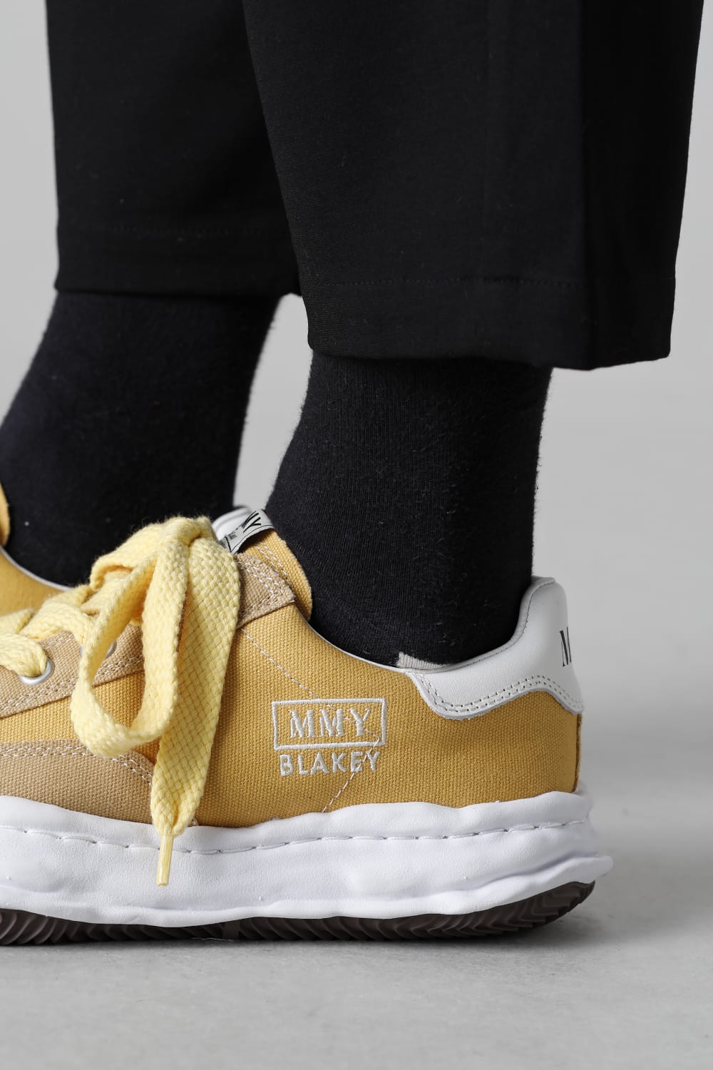 -BLAKEY Low- Original sole canvas Low-Top sneakers Yellow