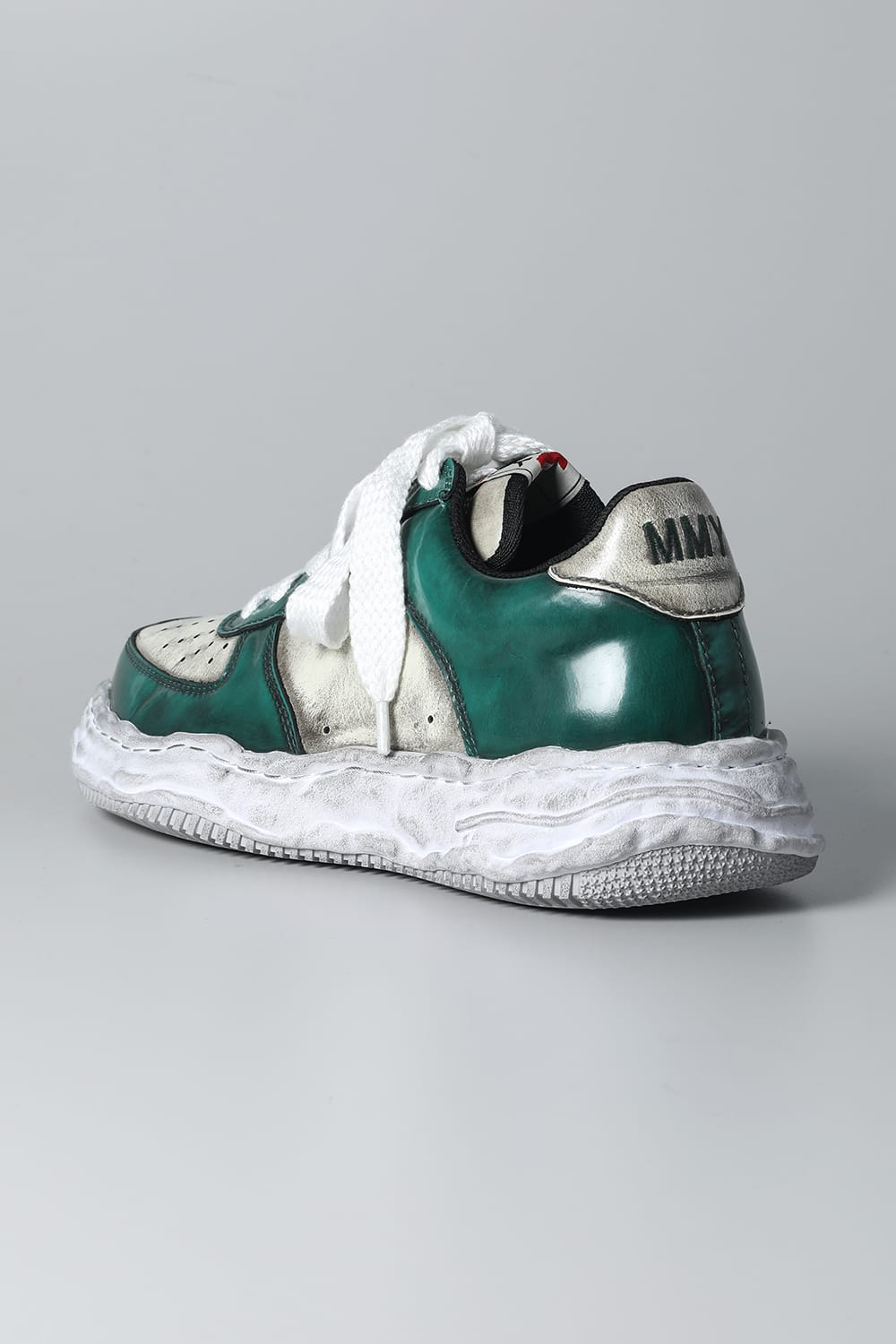 -ウェイン ロー- ブラッシュド パテント レザー スニーカー Green