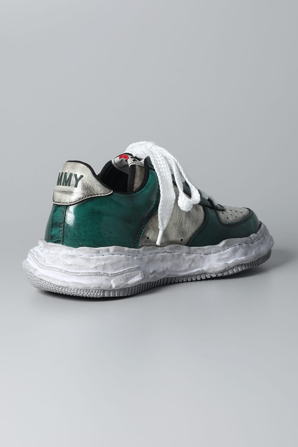 -ウェイン ロー- ブラッシュド パテント レザー スニーカー Green