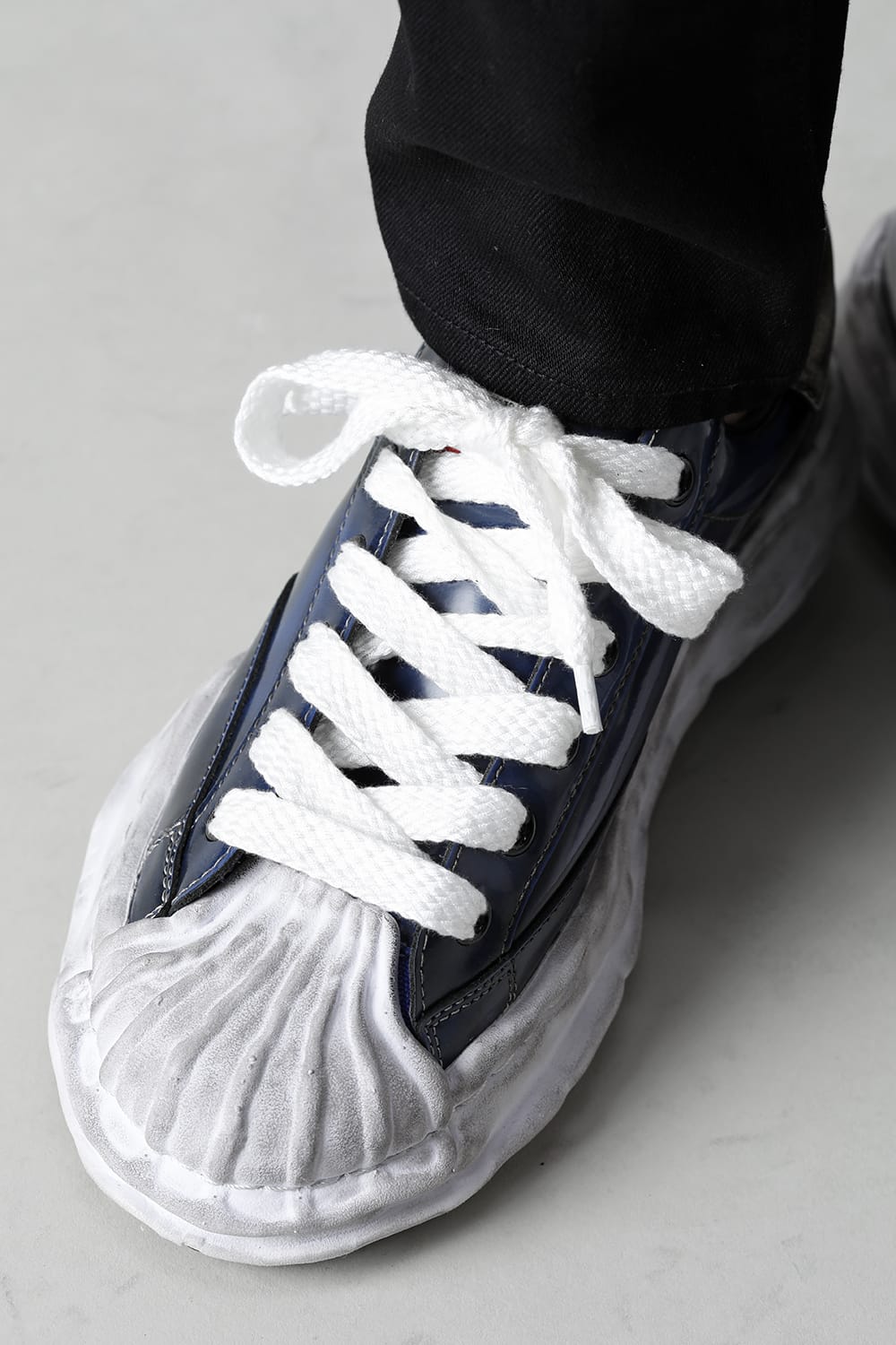 -BLAKEY Low- Brushed patent leather Low-top sneakers  Blue