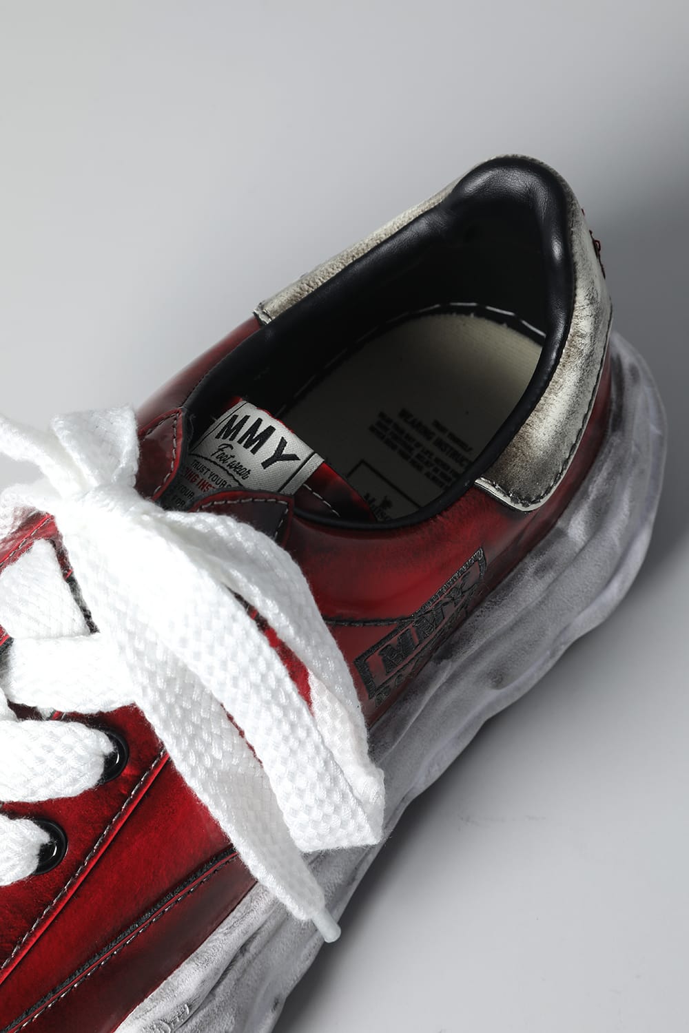 -BLAKEY Low- Brushed patent leather Low-top sneakers  Red