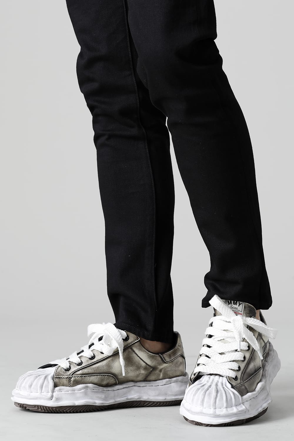 -BLAKEY Low- Brushed patent leather Low-top sneakers  White