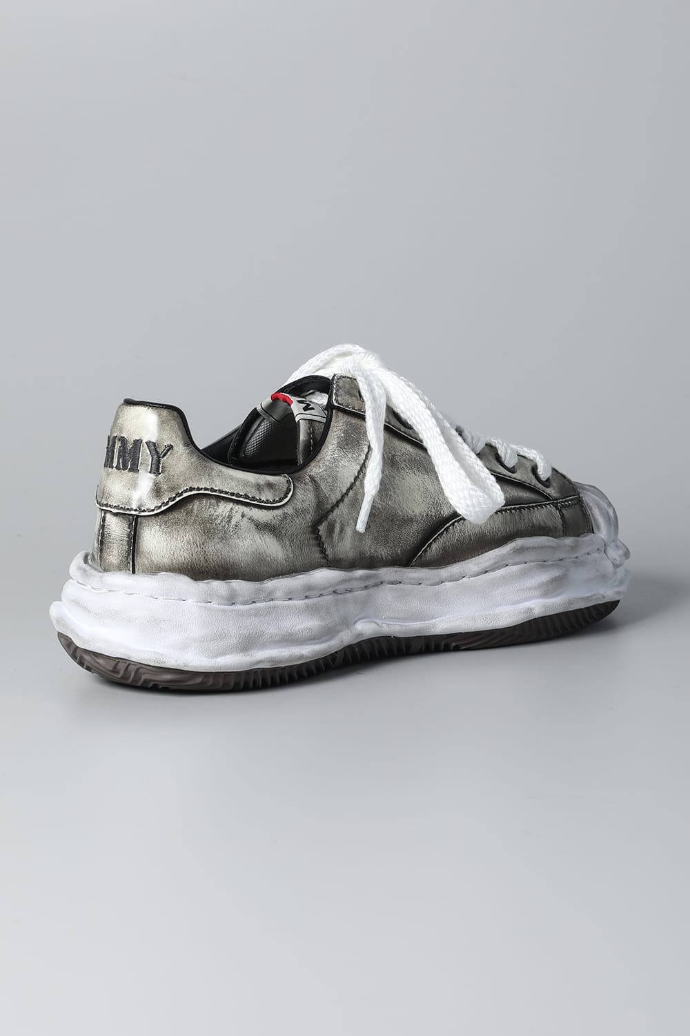 -BLAKEY Low- Brushed patent leather Low-top sneakers  White