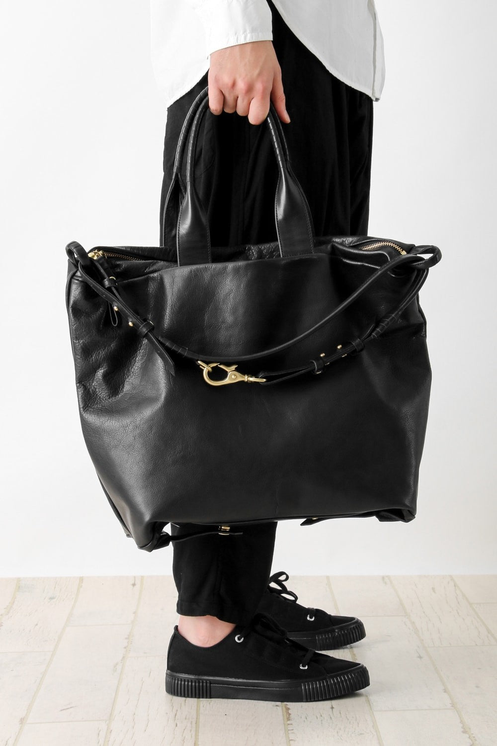 Flat tote - oil shrink