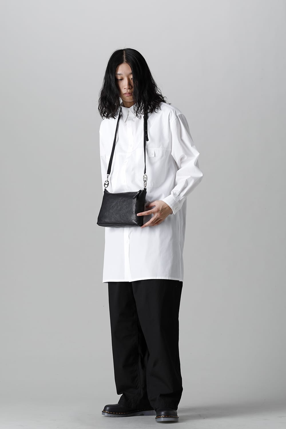 ワントーン ポーチ ショルダー マットシュリンク ブラック