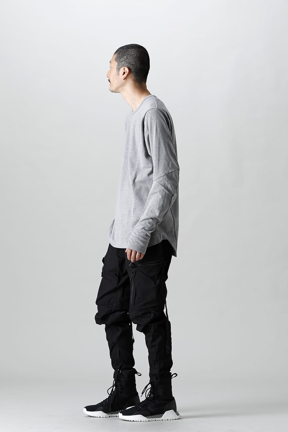 10th アニバーサリー アーティキュレイテッド クルーネックLS T.Gray