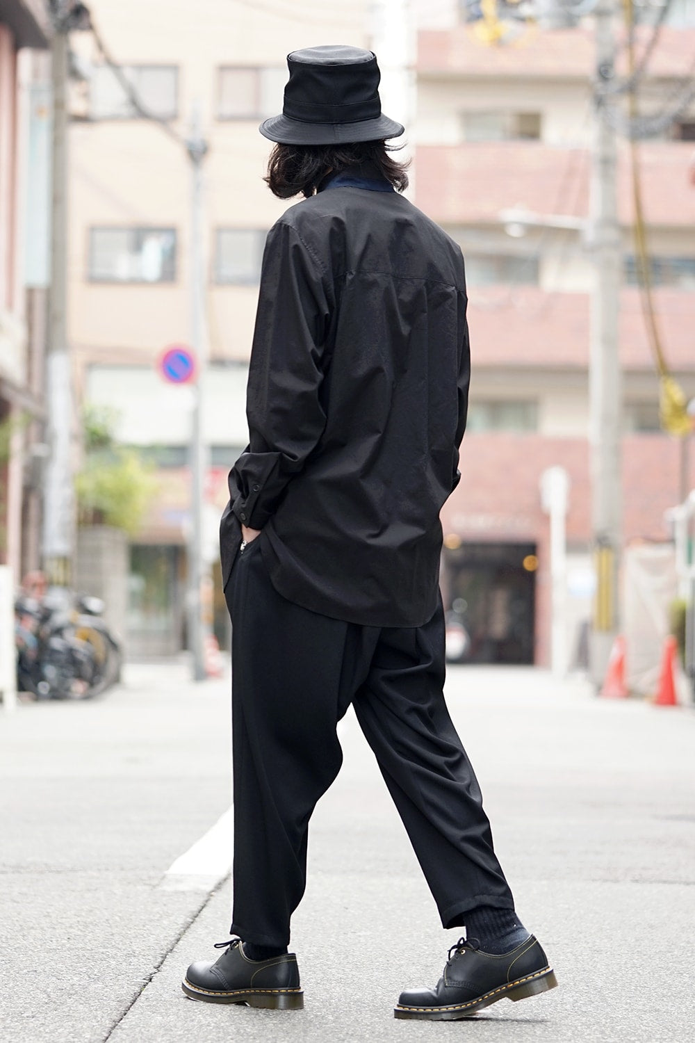 Hidden Collar Button Shirt