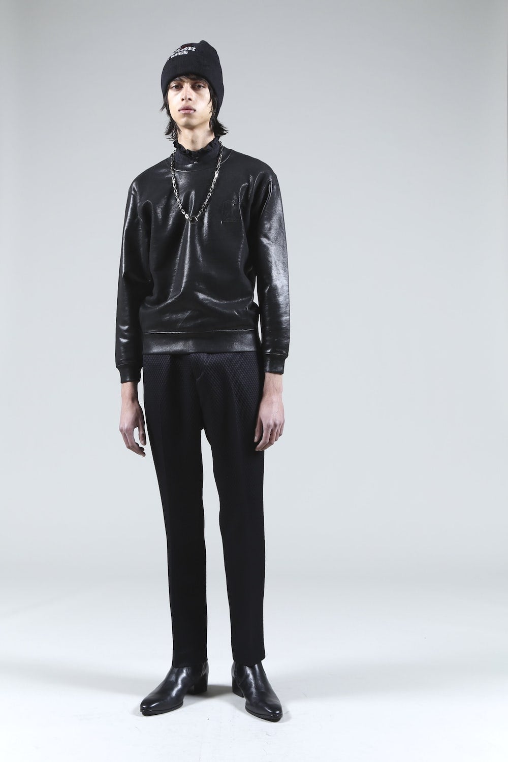 ロゴ刺繍 コーティングスウェット プルオーバー (ブラック)