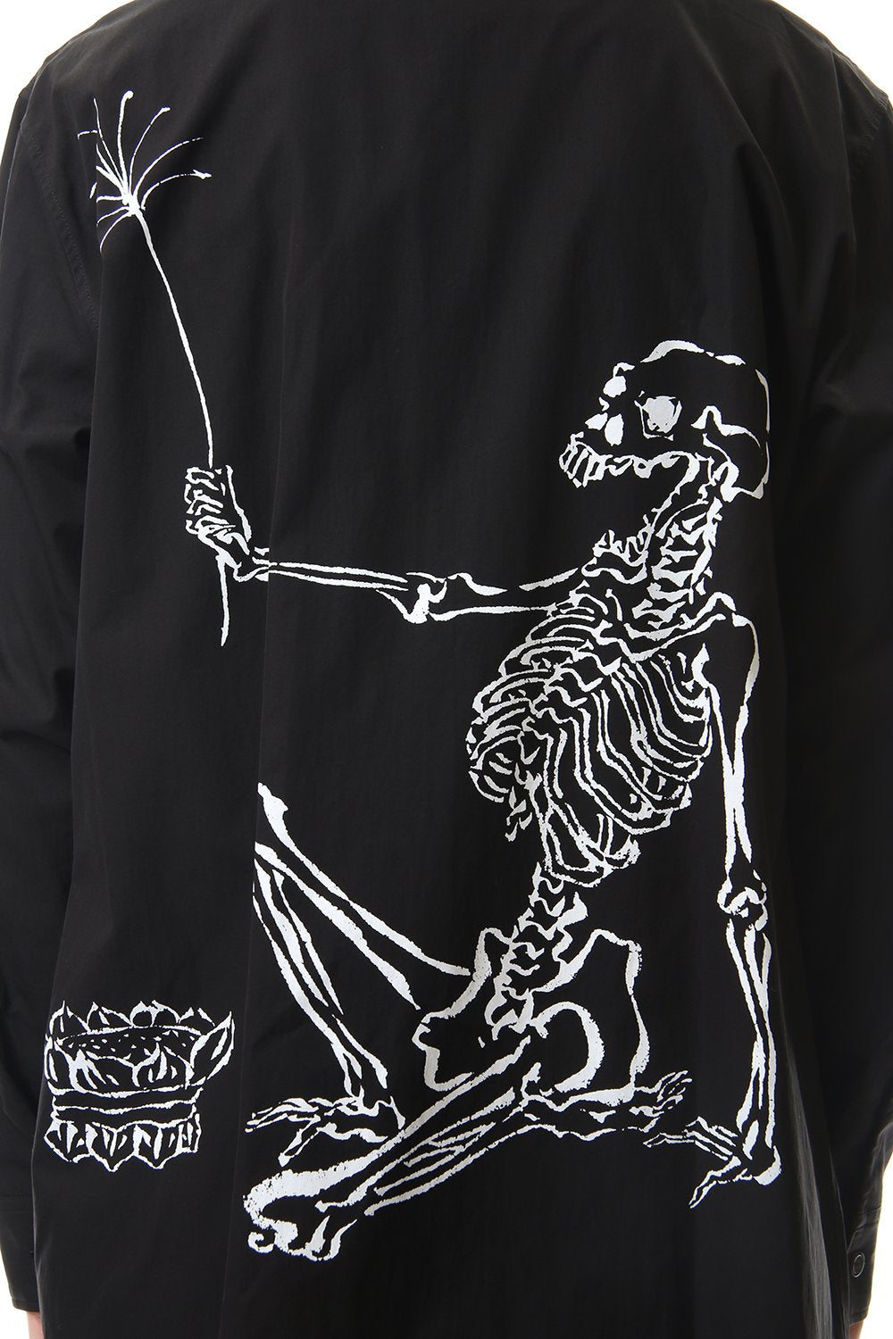 『骸骨の花⽕⾒⽴ 下絵』 Shirt