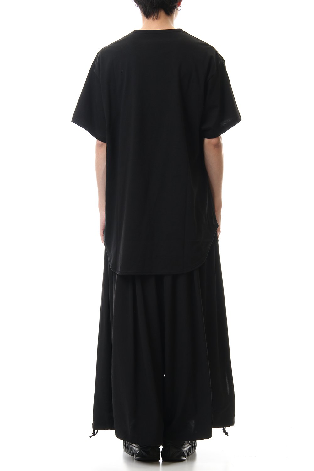 Round Short Sleeve Cut Sew Black