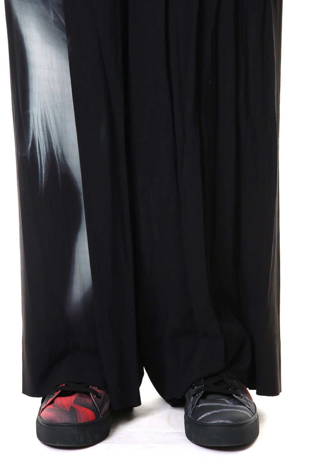 そこを通して下さい Print Pants