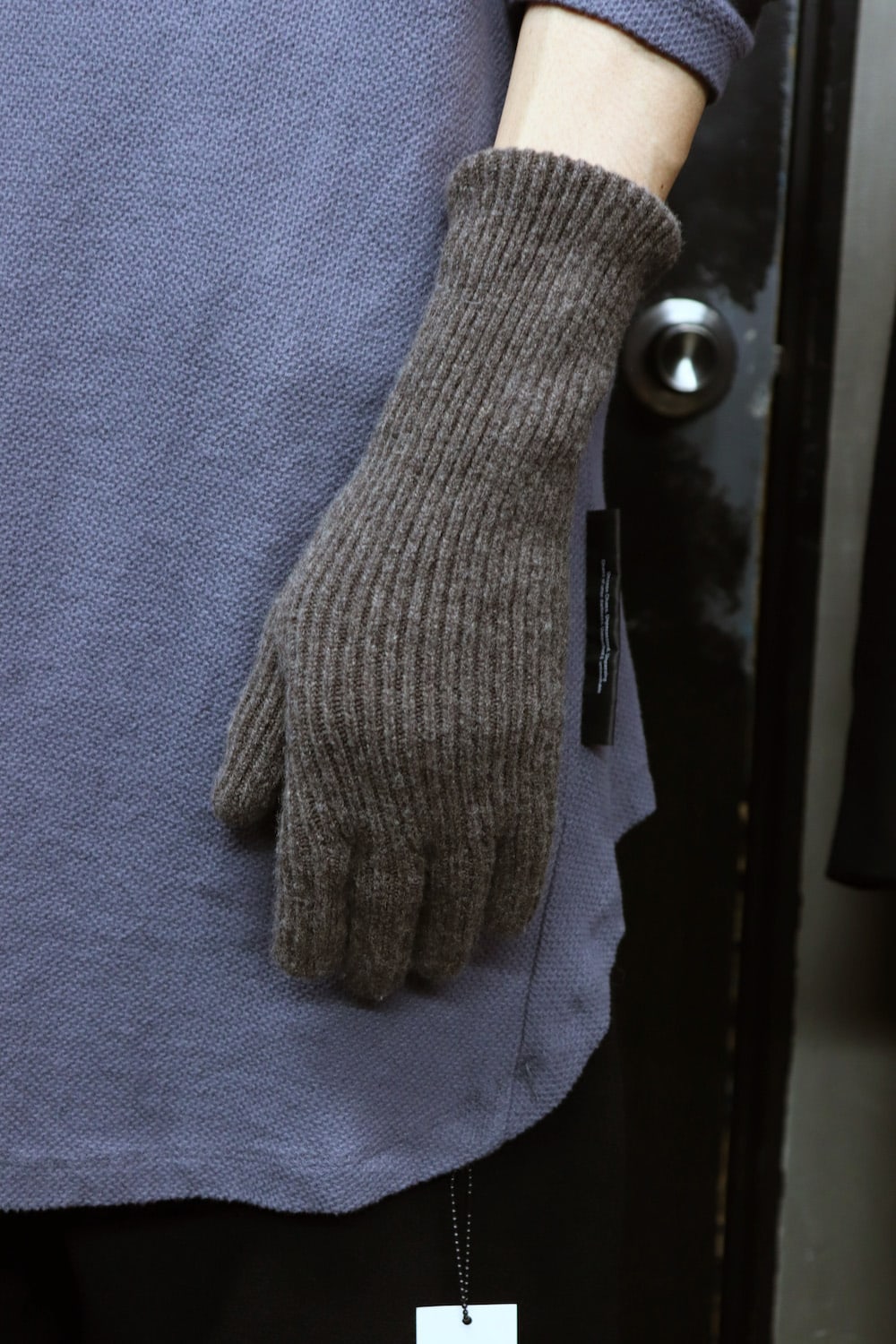 DIMENSIONAL GLOVE Brown