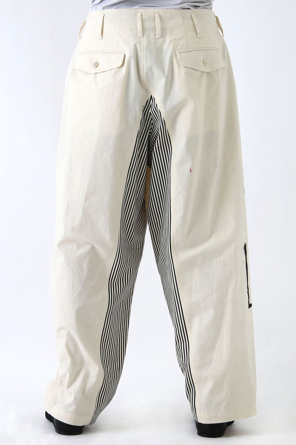 Right Side Cut Women Motif Pants