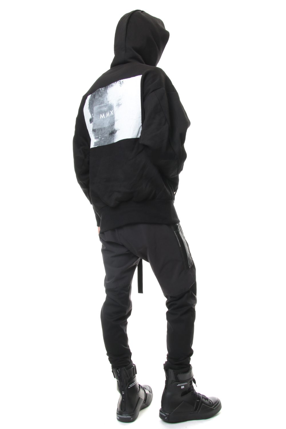 SEAMED SLEEVE PRINT HOODIE Black