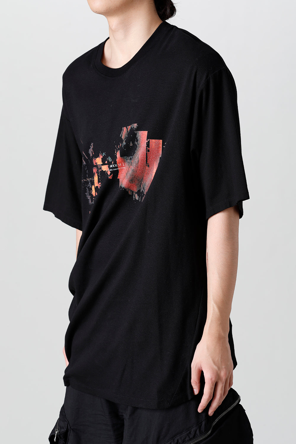 ‘DUSK’ Twist Tuck Short sleeve T-shirts
