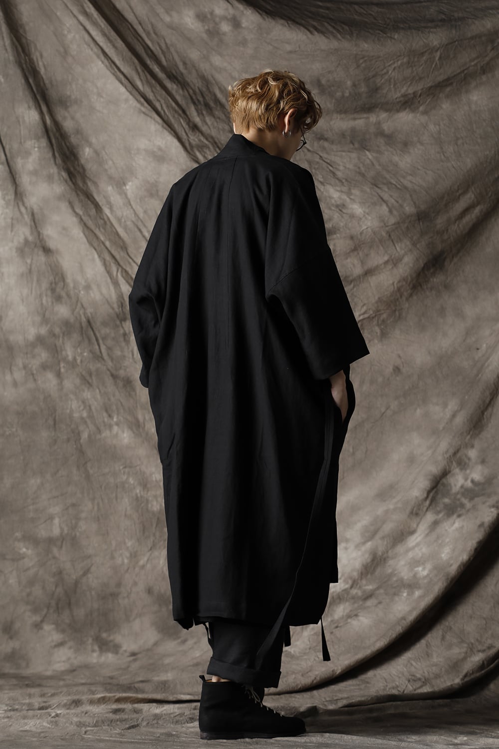 KIMONO#8 BLACK LINEN/PAPER CLOTH