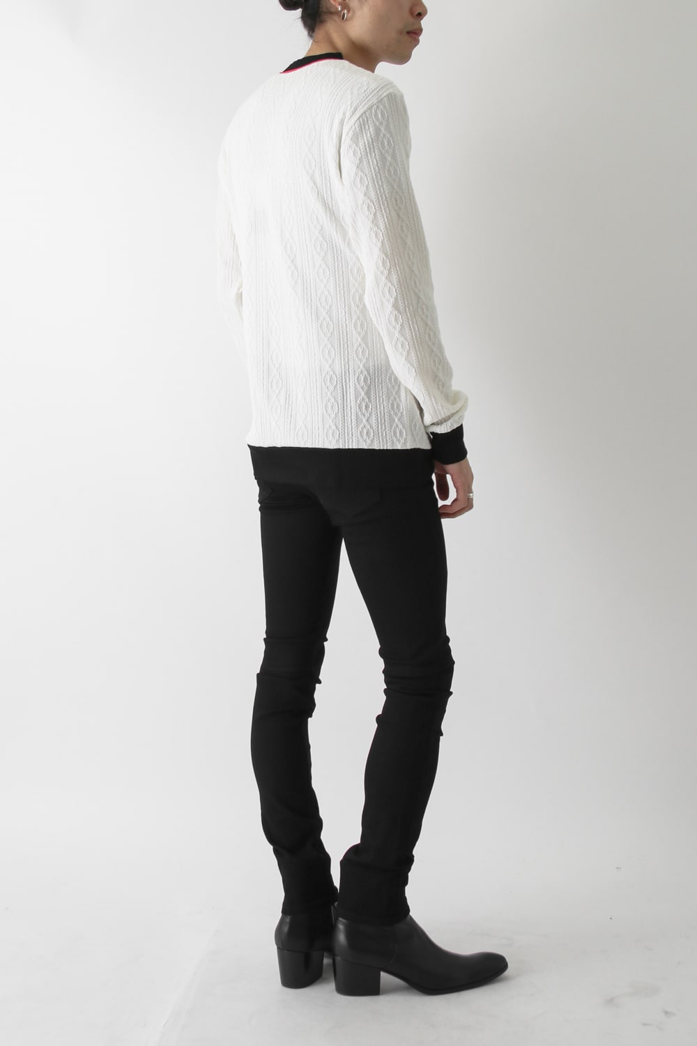 LIGHTケーブル V NECK KNIT