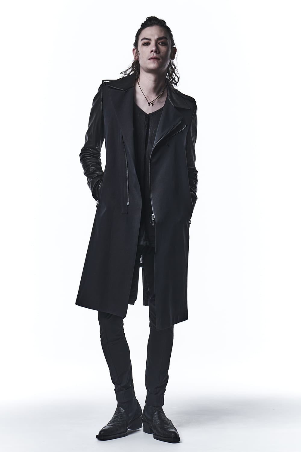 Lacy Jacquard Jersey Velvet Tape V-Neck