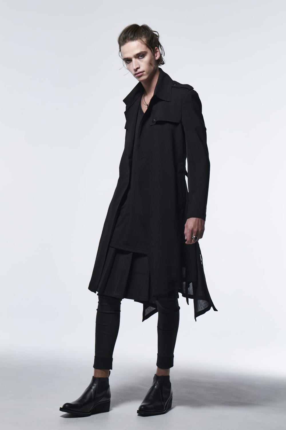 Flare V-Neck T-Shirt Black