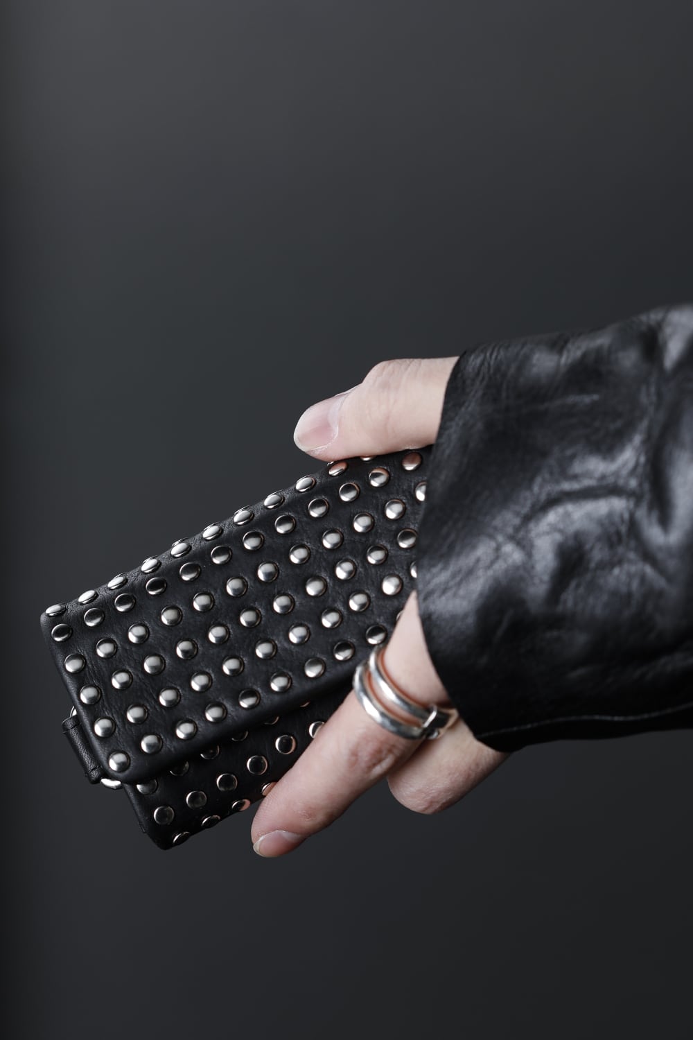 Leather key case 'all-studs' Silver