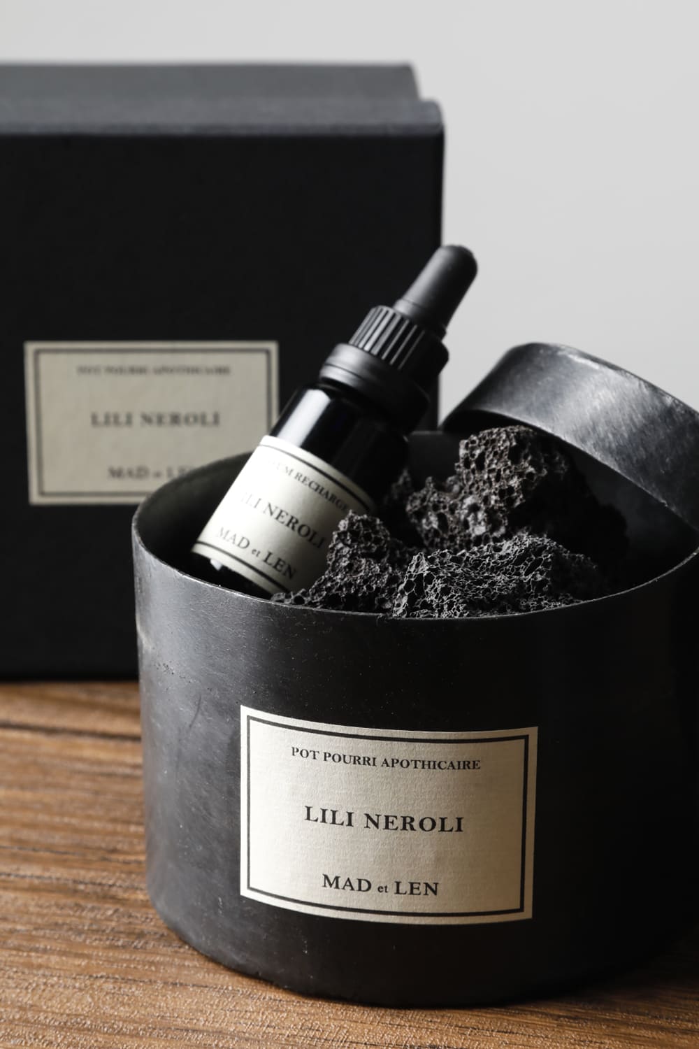 Lili Neroli - Petit size Pot Pourri Lava Rock