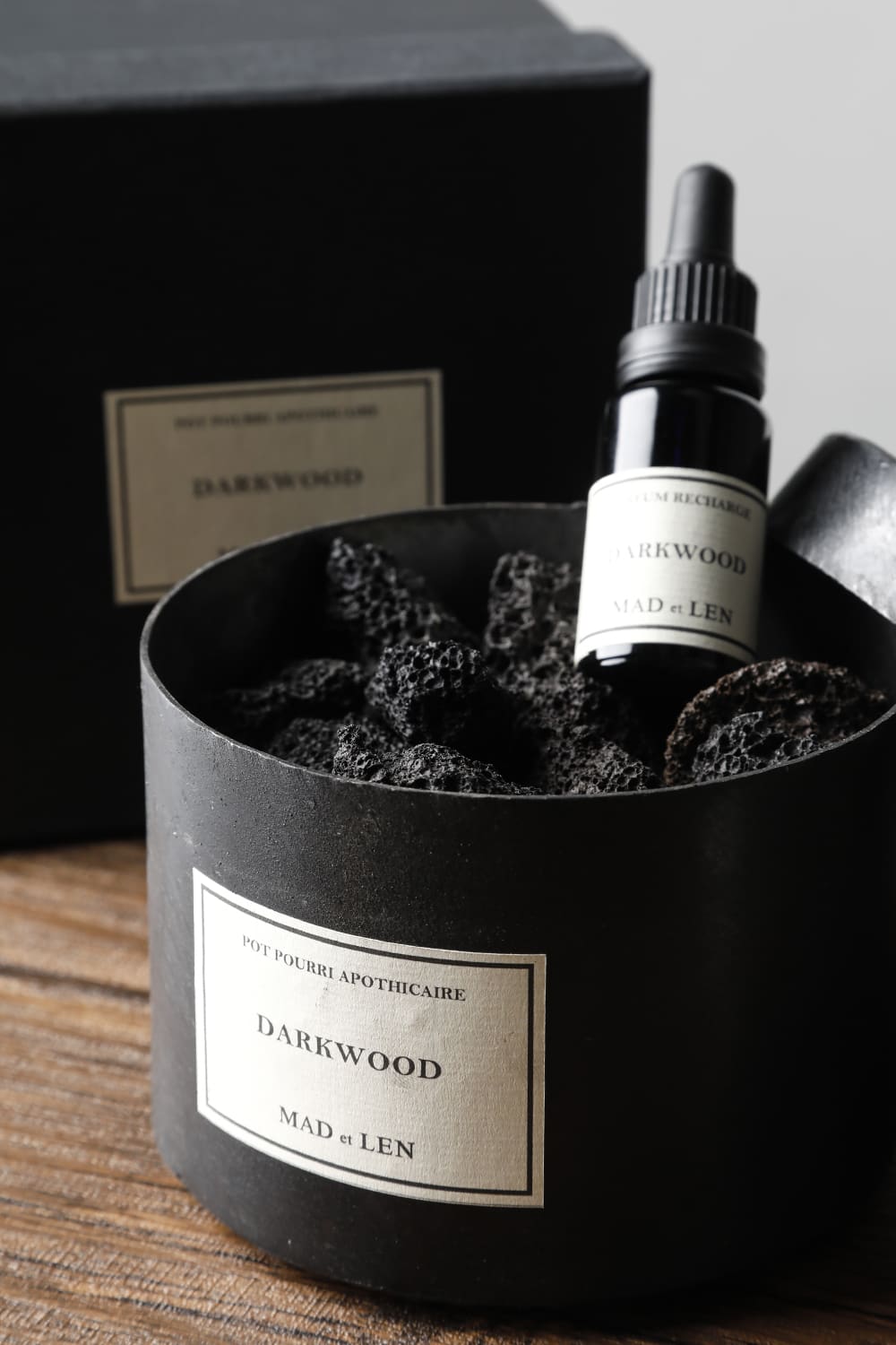 Dark Wood - Petit size Pot Pourri Lava Rock